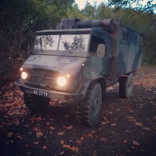 After a lot of hard work she is finally back on the road! The radio truck has had a complete overhaul of the drivetrain, from frond to rear axle. All has been swamped! . . . . #unimog #unimog404 #unimog404s #unimogs404 #bundeswehr #bundeswehrlkw #armytruck #offroadtruck #mercedestrucks #4wd #4x4 #mercedesunimog #overland #overlandtruck #overlandgear #offroadcamper #unimogoverland #unimogcamper #armytrucktom